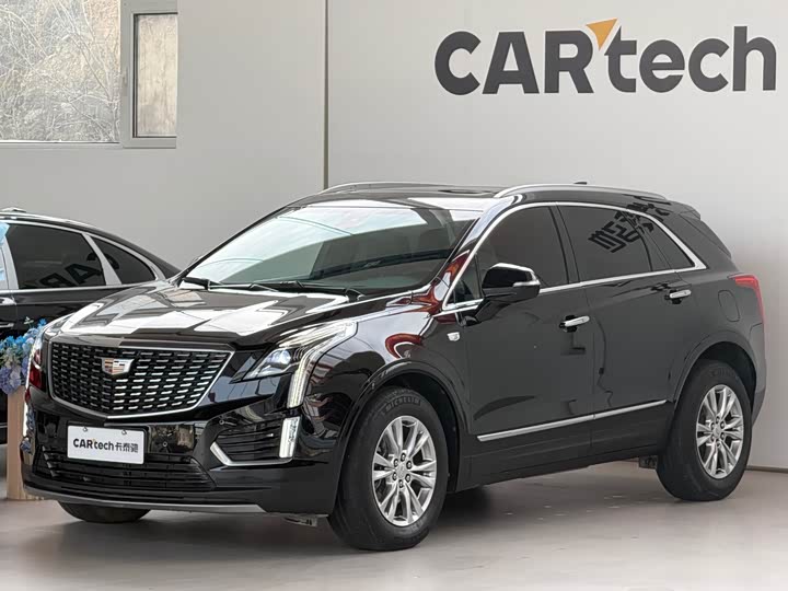 Фото 1 - Cadillac XT5