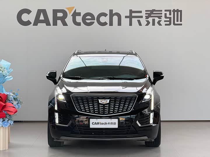 Фото 2 - Cadillac XT5