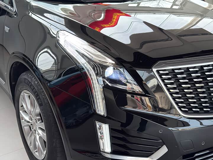Фото 3 - Cadillac XT5