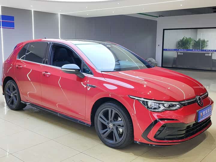 Фото 3 - Volkswagen Golf