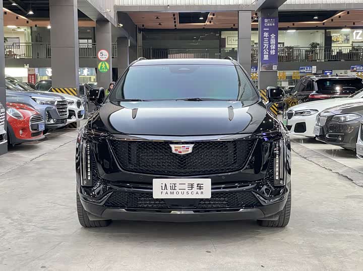Фото 2 - Cadillac XT5