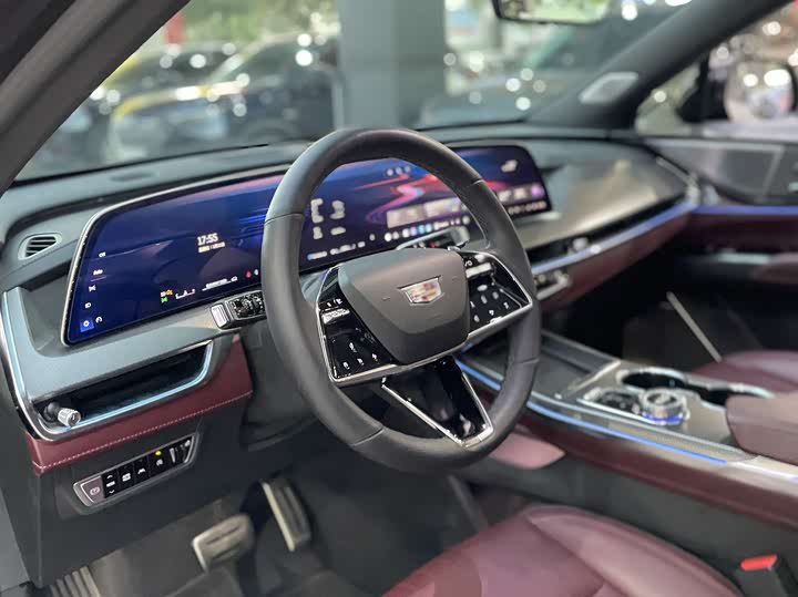 Фото 7 - Cadillac XT5