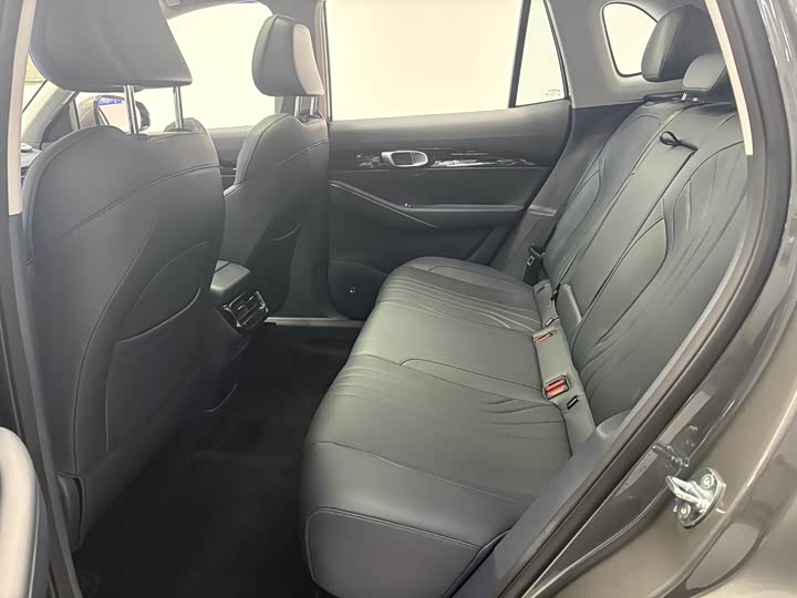 Фото 8 - Geely Galaxy E5