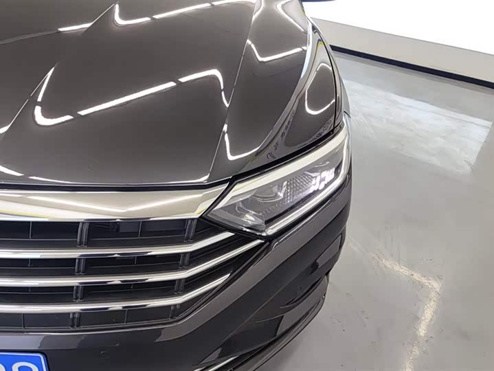 Фото 5 - Volkswagen Sagitar L