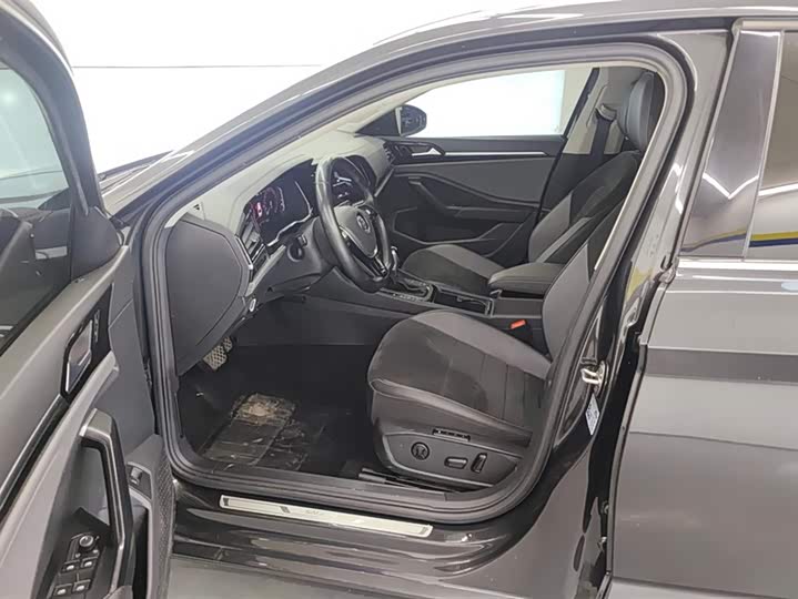 Фото 9 - Volkswagen Sagitar L