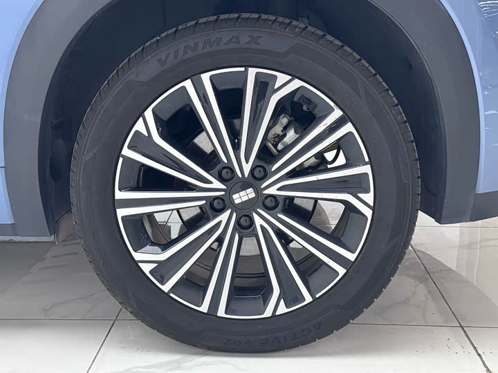 Фото 7 - Geely Galaxy Starship 7