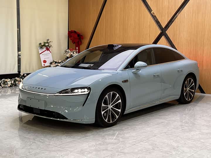 Фото 1 - Luxeed S7