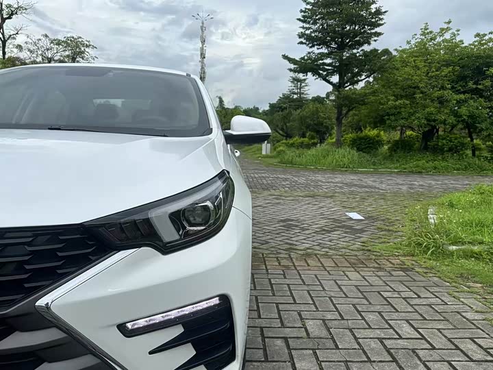 Фото 9 - Chery Omoda S5 (Arrizo 5 Plus)