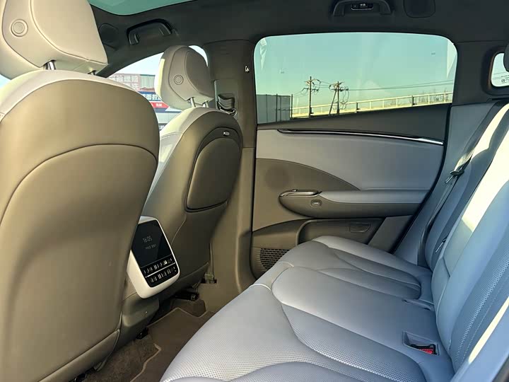 Фото 8 - XPeng G7