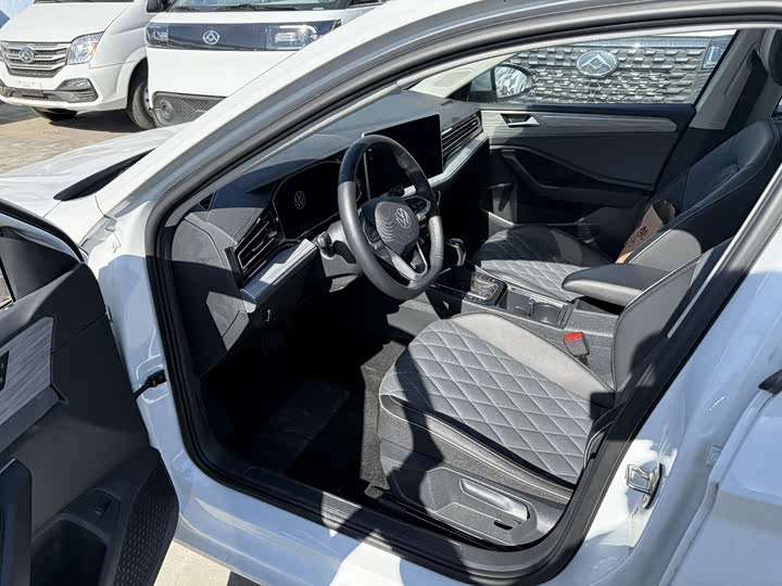 Фото 4 - Volkswagen Sagitar L