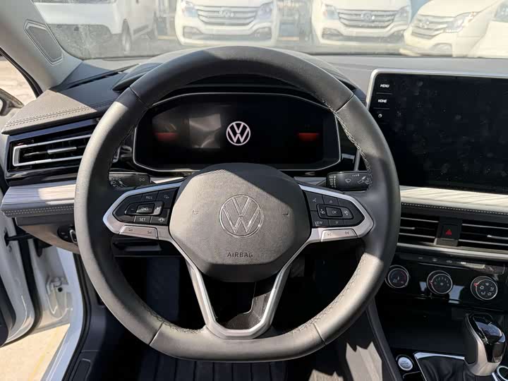 Фото 7 - Volkswagen Sagitar L