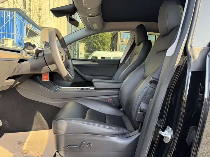 Фото 4 - Tesla Model Y