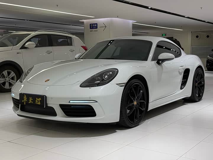 Фото 1 - Porsche 718