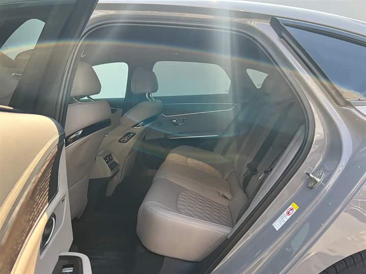 Фото 8 - BYD Han