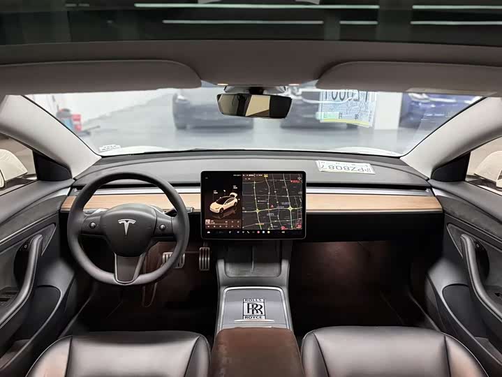 Фото 5 - Tesla Model 3