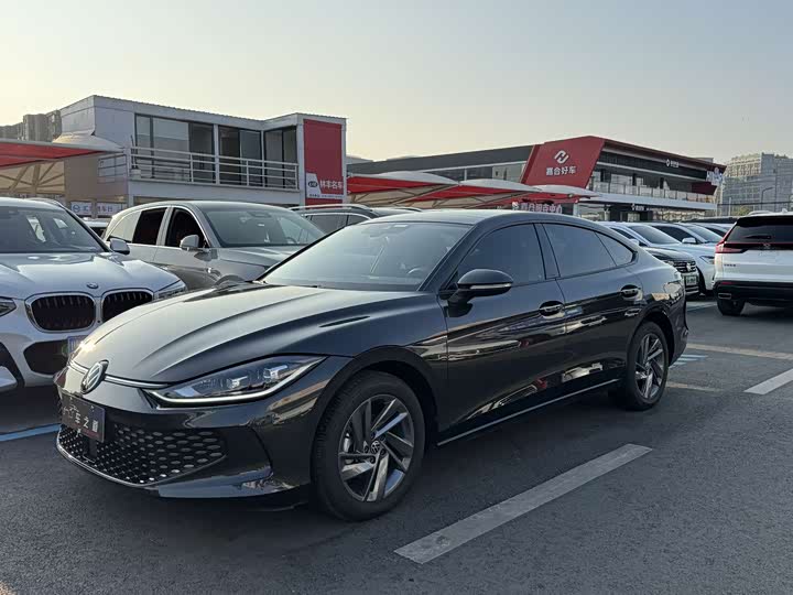 Фото 1 - Volkswagen Lamando L