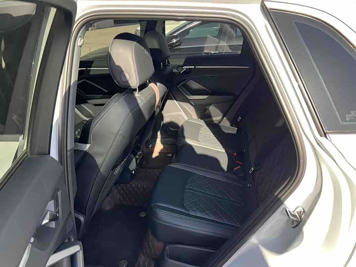 Фото 6 - Audi Q3