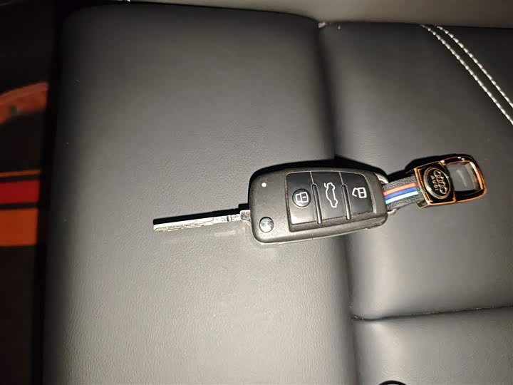 Фото 9 - Audi Q3