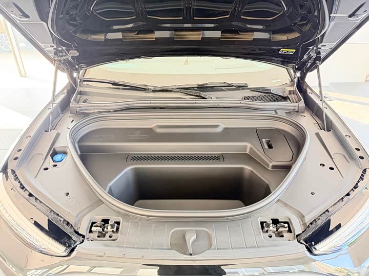 Фото 3 - Audi Q6L e-tron