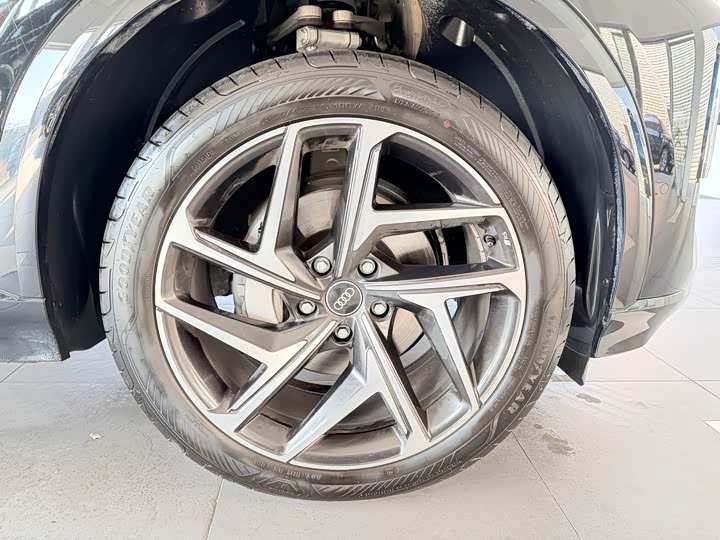 Фото 4 - Audi Q6L e-tron