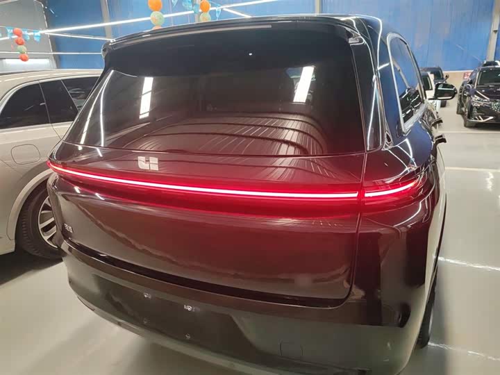 Фото 6 - LiXiang L8