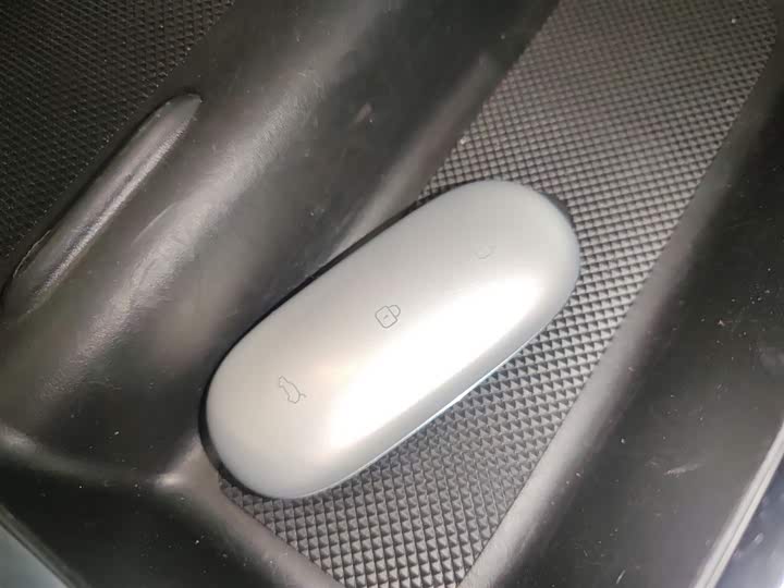 Фото 9 - LiXiang L8