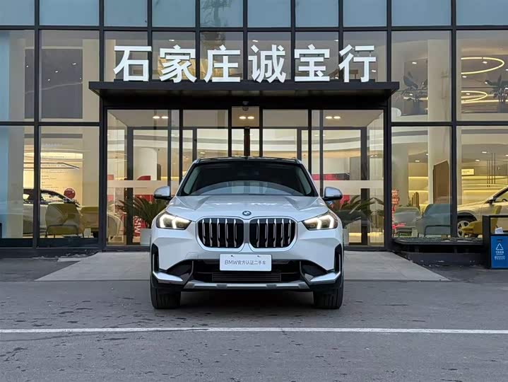 Фото 2 - BMW X1