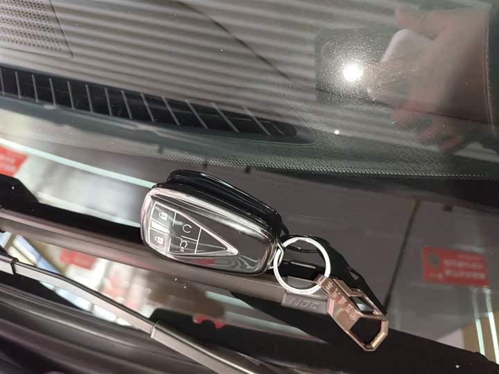 Фото 9 - Changan UNI-V