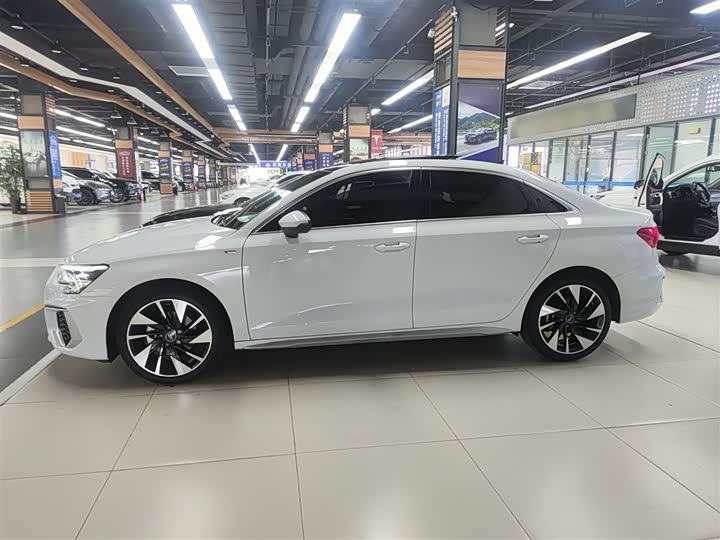 Фото 5 - Audi A3