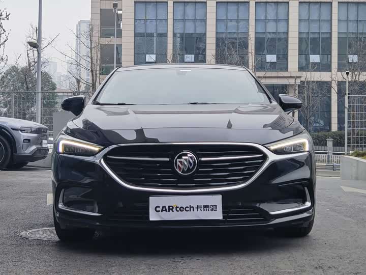 Фото 2 - Buick LaCrosse