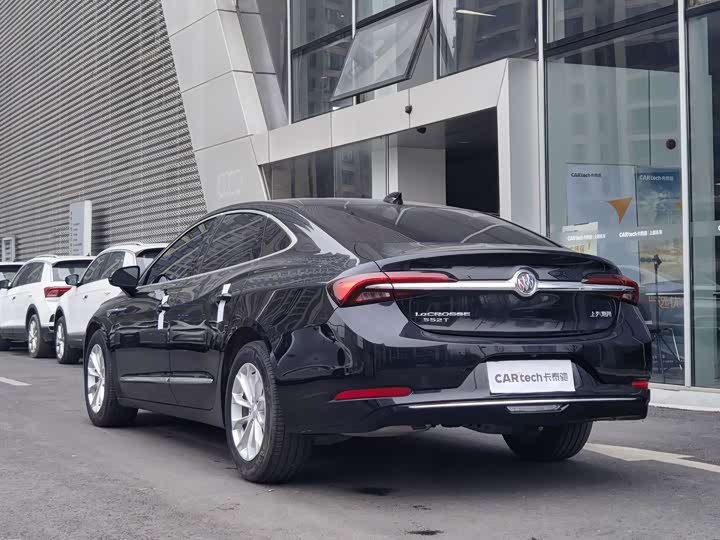 Фото 5 - Buick LaCrosse