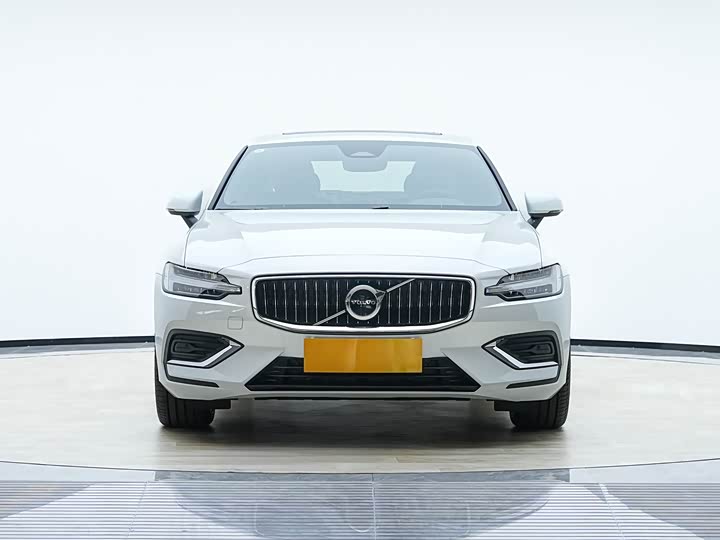 Фото 2 - Volvo S60