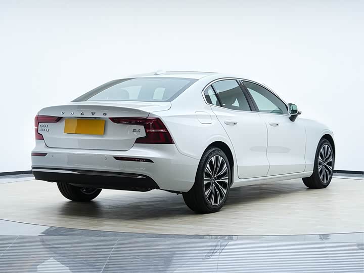 Фото 5 - Volvo S60