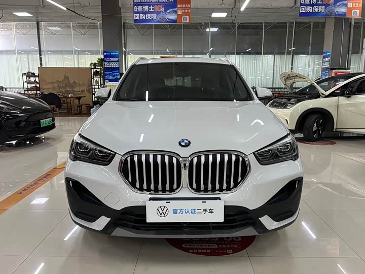 Фото 2 - BMW X1