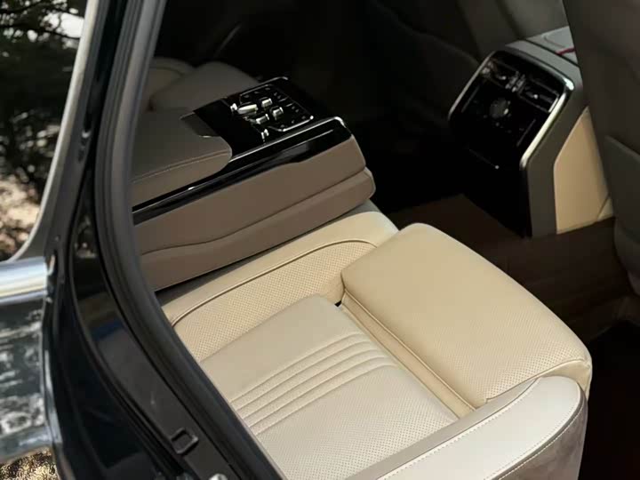 Фото 4 - Hongqi H9