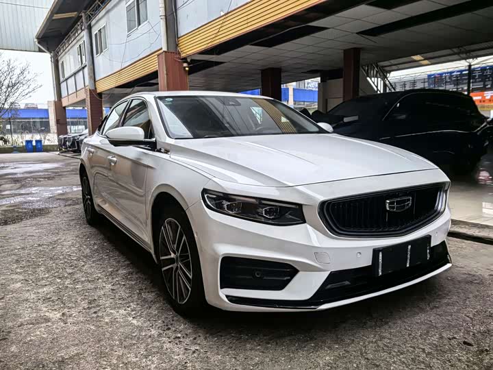 Фото 3 - Geely Preface