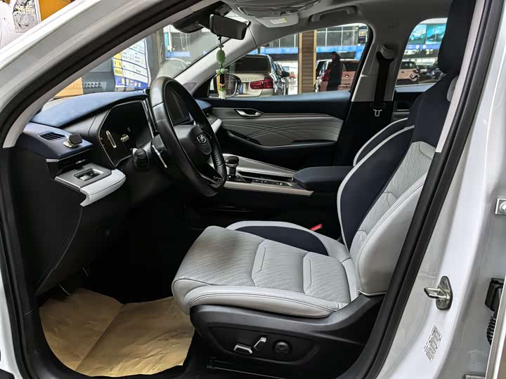 Фото 4 - Geely Preface