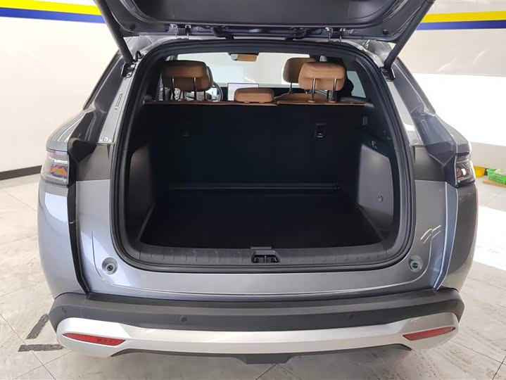 Фото 4 - BYD Song L DM-i Hybrid