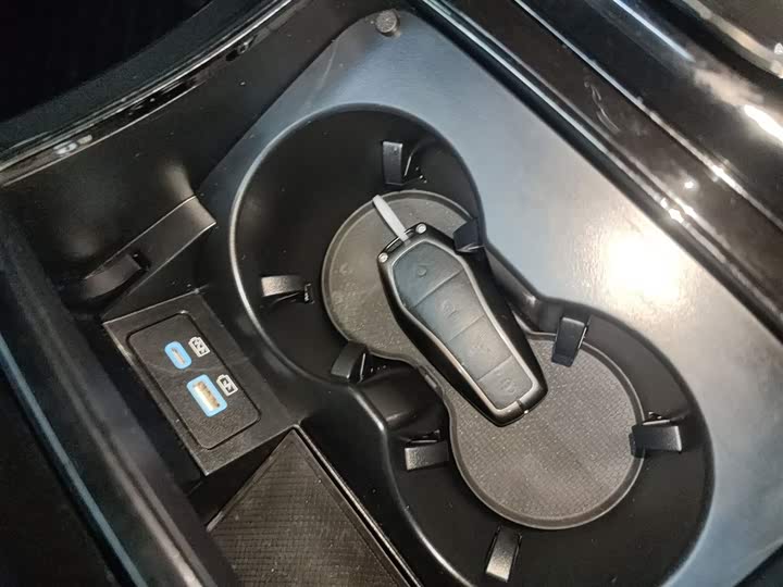 Фото 9 - BYD Han