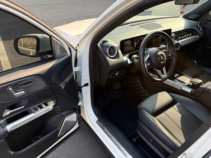 Фото 3 - Mercedes-Benz GLB-Class