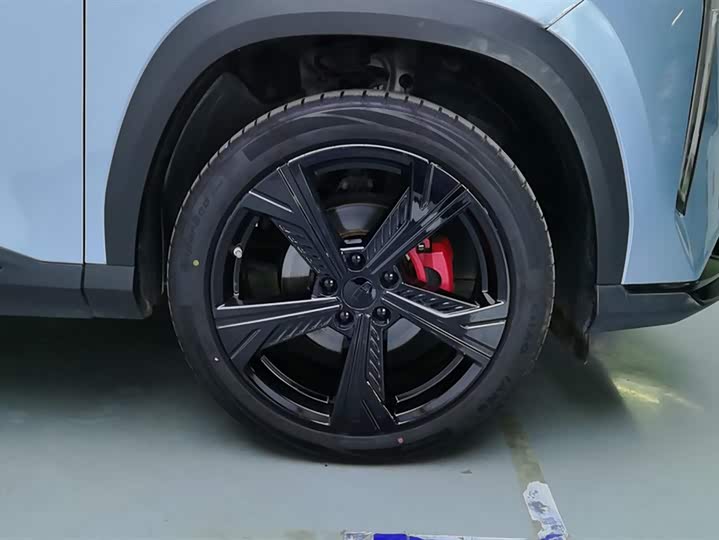 Фото 6 - Geely Atlas