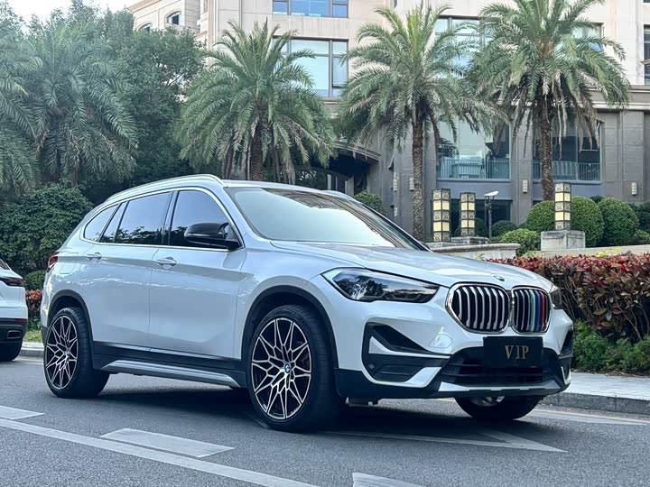 Фото 3 - BMW X1