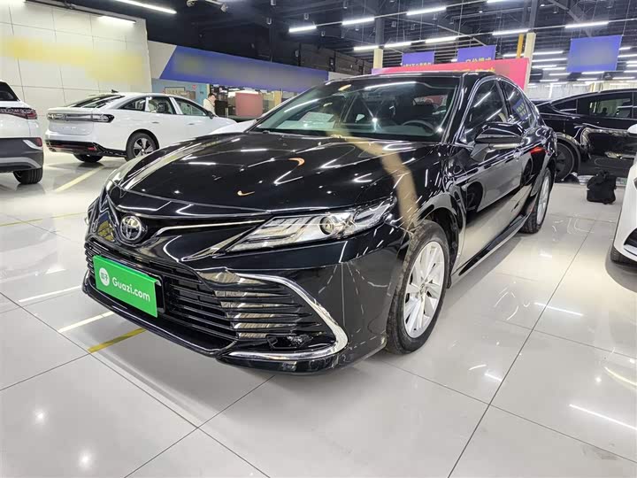 Фото 1 - Toyota Camry