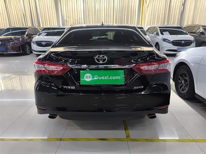 Фото 6 - Toyota Camry