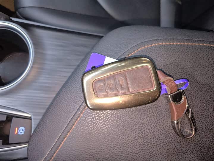 Фото 9 - Toyota Camry