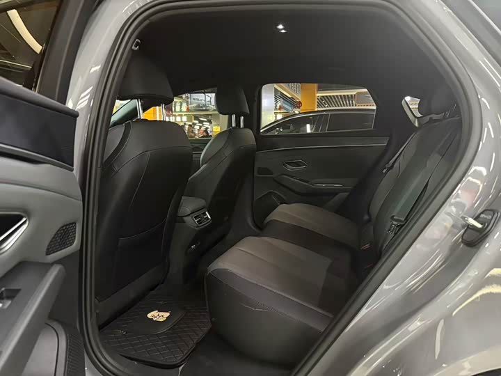 Фото 8 - BYD Qin L