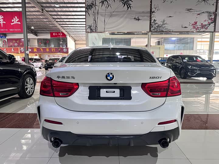 Фото 4 - BMW 1 Series