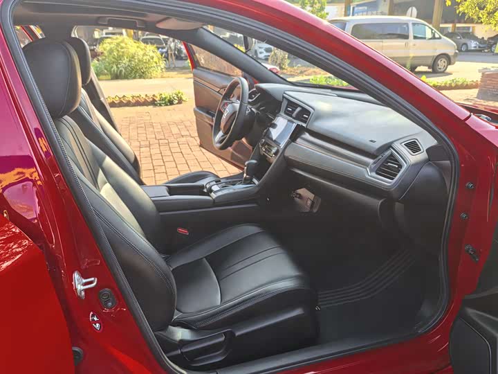 Фото 9 - Honda Civic