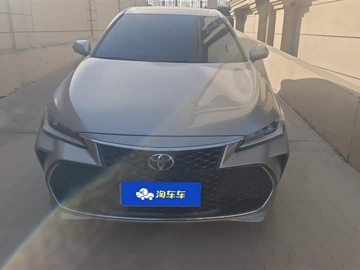 Фото 2 - Toyota Avalon