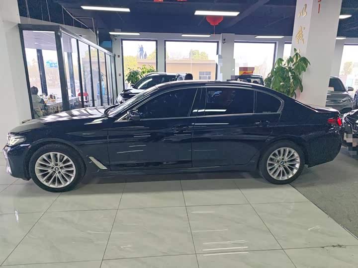 Фото 5 - BMW 5 Series